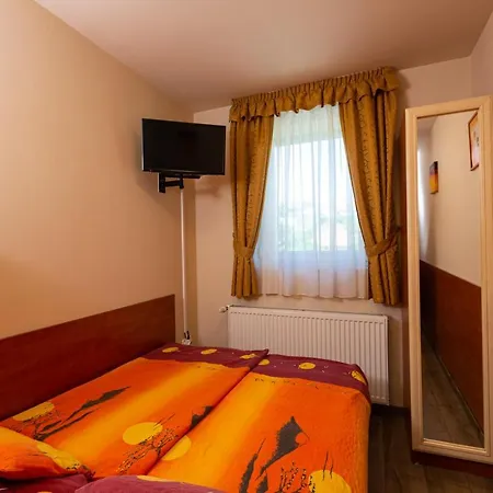 Гостьовий будинок Erika Vendeghaz Еґер