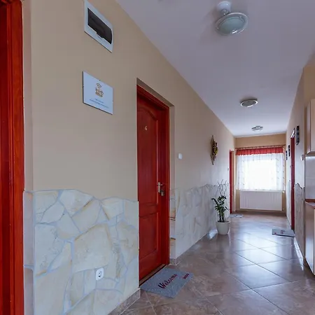 Erika Vendeghaz Гостьовий будинок Еґер