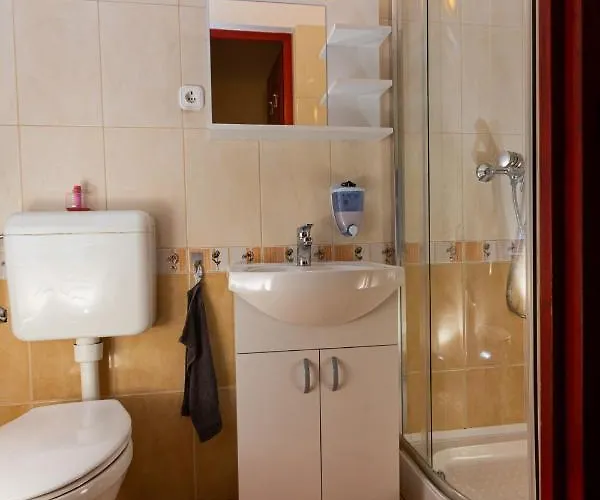 Erika Vendeghaz Eger